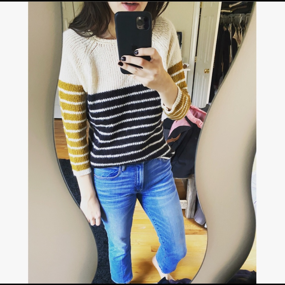 FOREVER 21 SWEATER - Picture 2 of 5